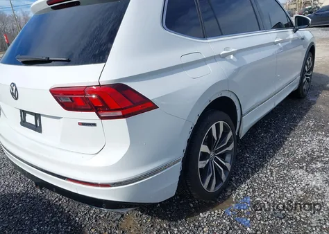 2020 Volkswagen Tiguan 2.0T Sel Premium R-Line из США, поврежденный, VIN 3VV4B7AX1LM022723